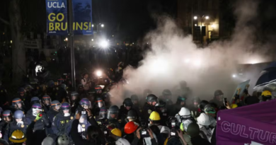 Protestos nos EUA: polícia retira estudantes de acampamento na Universidade da Califórnia