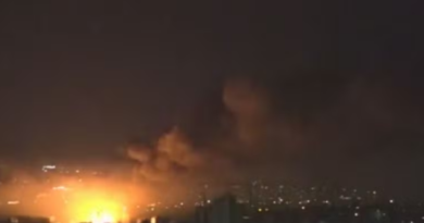 Israel mantém bombardeios em Beirute enquanto promete resposta dura ao Irã; Líbano pressiona por cessar-fogo