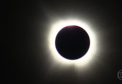 ÓCULOS ESPECIAIS PARA VER ECLIPSE SOLAR SE ESGOTAM NA EUROPA ANTES DE FENÔMENO RARO